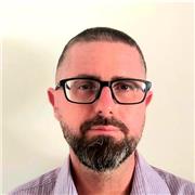 Licenciado en Filología Inglesa.
Puedo enseñar Inglés y Lengua Castellana, así como otros idiomas (Alemán, Francés, Italiano)